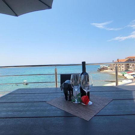 Apartman Dora With Sea View And Terrace Umag Extérieur photo